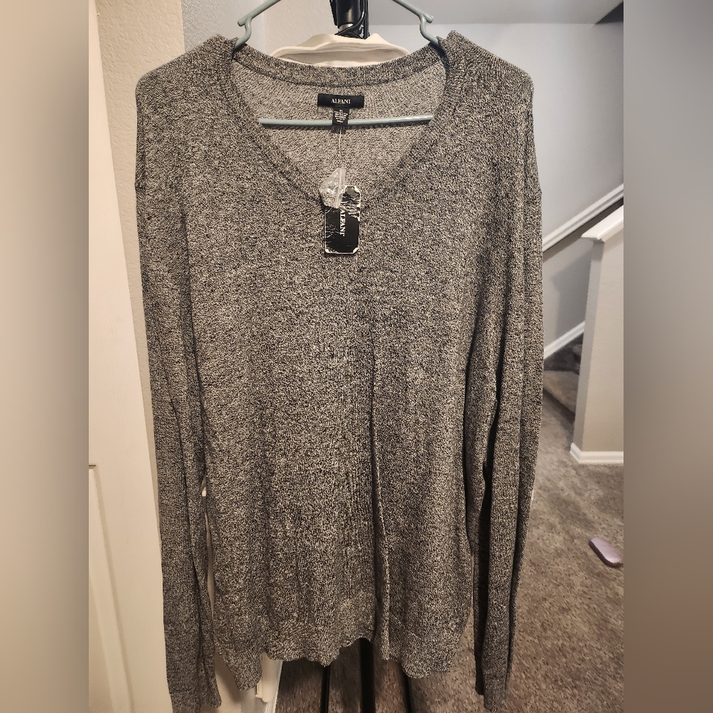 Alfani VNeck Long Sleeve